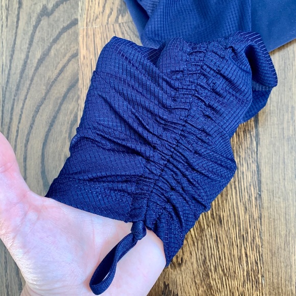 Fabletics Mesh Insert Legging - Picture 6 of 8